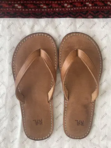 폴로 다크 브라운 가죽 샌들