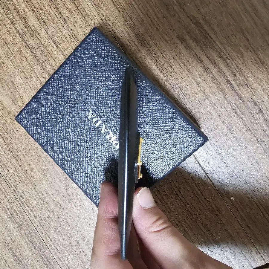 PRADA | 프라다 Prada card wallet (gold hardware), like new