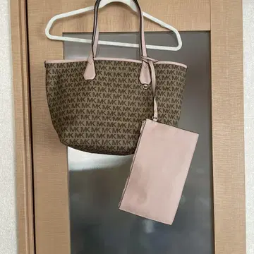 마이클코어스 MK 로고 토트백