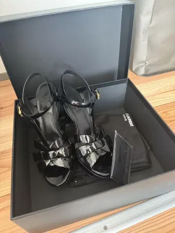 블랙 샌들 하이 힐