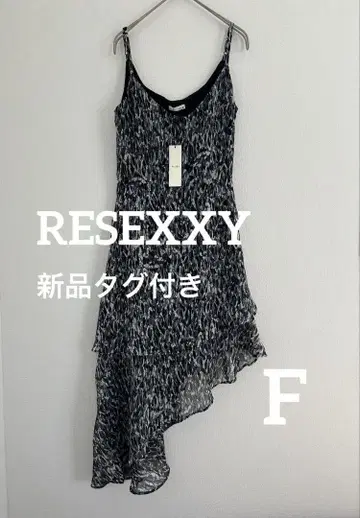 RESEXXY 비대칭 밑단 원피스 블랙 계열 택 포함 새상품