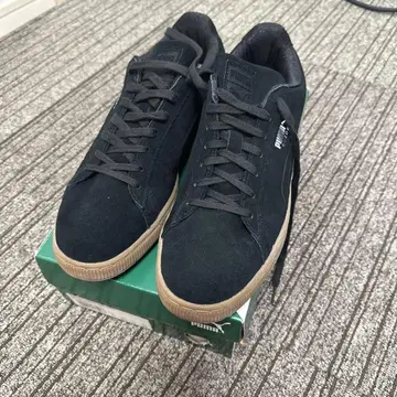 Puma Suede 블랙 스니커즈