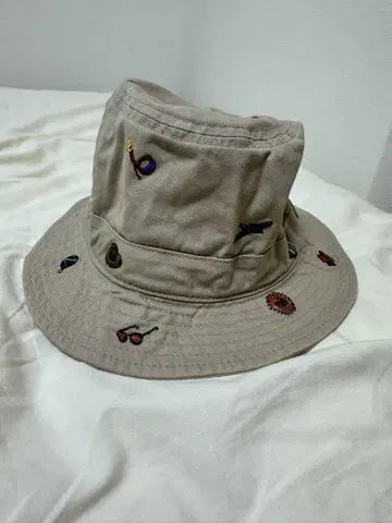 PAUL SMITH 자수 버킷 햇