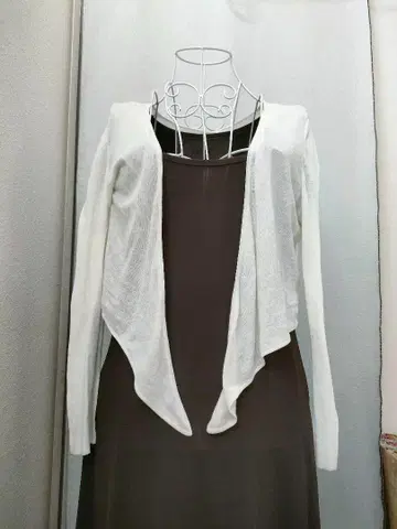 폭시 가디건 화이트