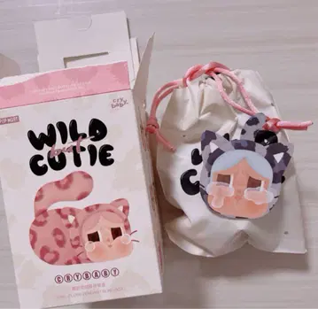 Crybaby wild but cutie 크라이베이비 popmart