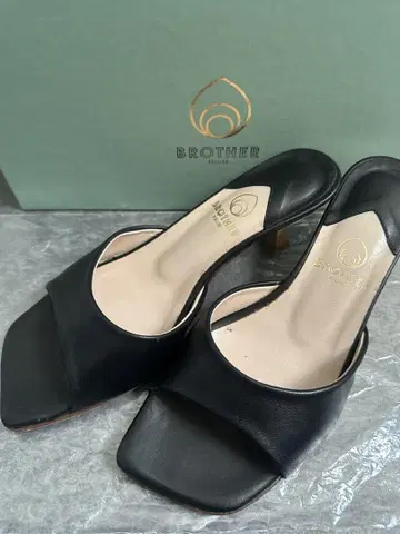 두지엠 클라세 DEUXIEME CLASSE 브라더 베리즈 22.5cm