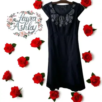 Laura Ashley 꽃 자수 13호 블랙 드레스