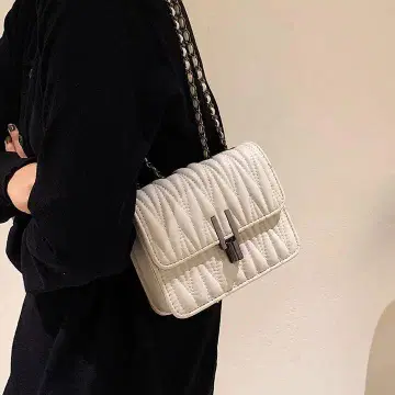 화이트 퀼팅 숄더백