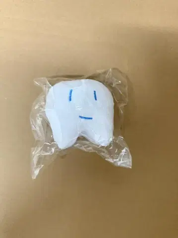 Ado는 봉제 인형 키링