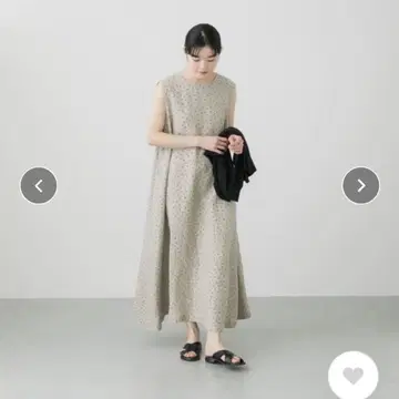 카구레 린넨 슬리브리스 도트 원피스