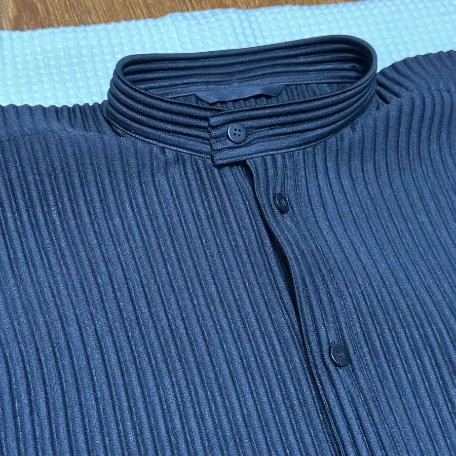 ISSEY MIYAKE | 이세이미야케 Issey Miyake Homme Plissé Shirt
