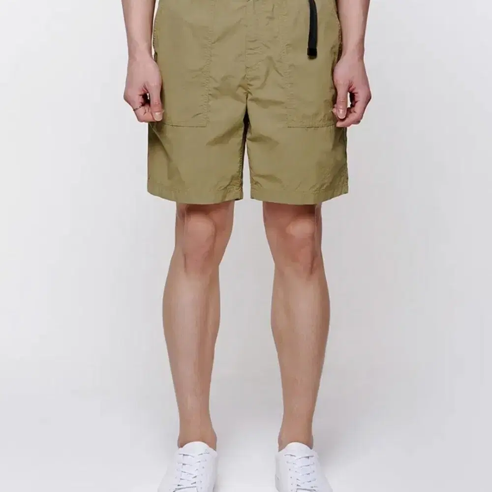 ★MUSINSA STANDARD★ White satin bermuda pants khaki MMEPH31 Shop Pants at MUSINSA