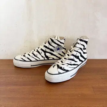 새상품급 컨버스 US 올스타 24.0cm 제브라
