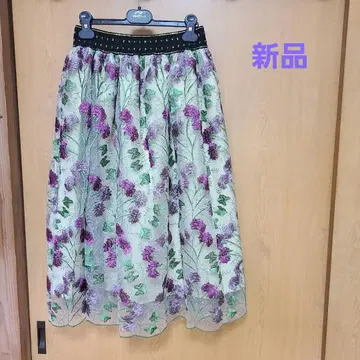 새상품 꽃무늬 플레어 스커트