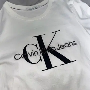 캘빈클라인 티셔츠 s