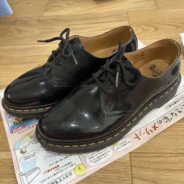 Dr. Martens 블랙 로퍼 1461