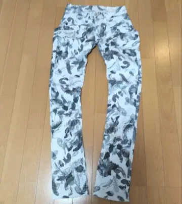 안토 게이지 스키니 팬츠 깃털 무늬 SS