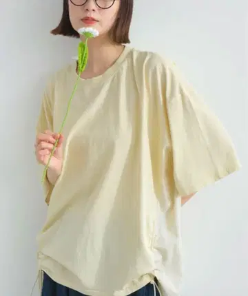 Lupilien 천 절개 밑단 드로스트 튜닉 티셔츠 아이보리