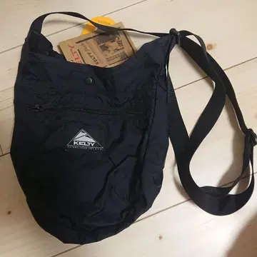 새상품 KELTY 숄더백 블랙 아웃도어