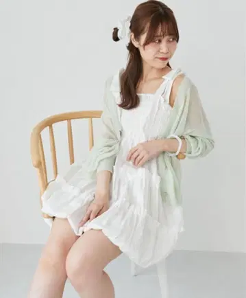 마제스틱 레곤 어깨 리본 벌룬 튜닉 화이트