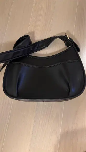 블랙 숄더백