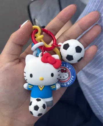 헬로키티 축구 키링
