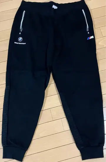 BMW Motorsport & Puma 블랙 룸웨어
