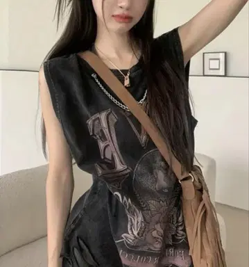LOVE 프린트 블랙 슬리브리스 티셔츠 Asian XXL(2XL)