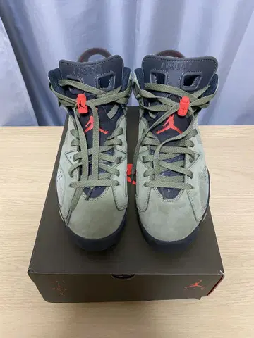 Air Jordan 6 트래비스 스캇 올리브