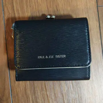 PAUL & JOE SISTER 블랙 3단 폴더형 지갑
