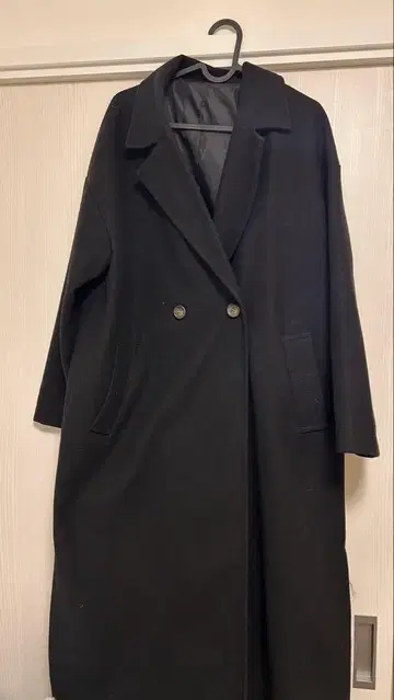 블랙 더블 버튼 체스터 코트