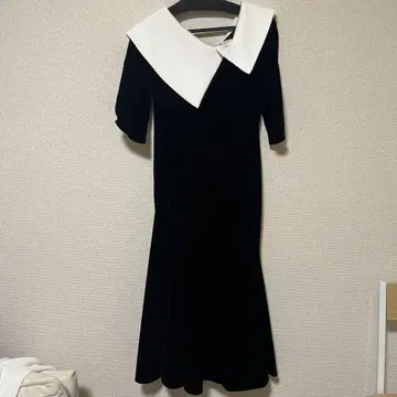 블랙 벨벳 드레스 화이트 카라 부착