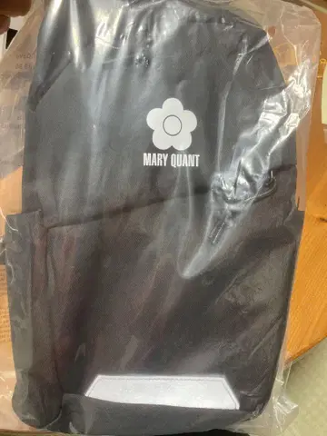 MART QUANY 블랙 백팩