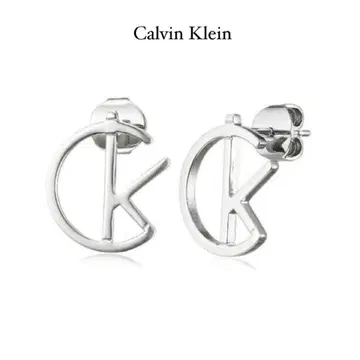 Calvin Klein 캘빈클라인 CK 로고 귀걸이 양쪽 귀