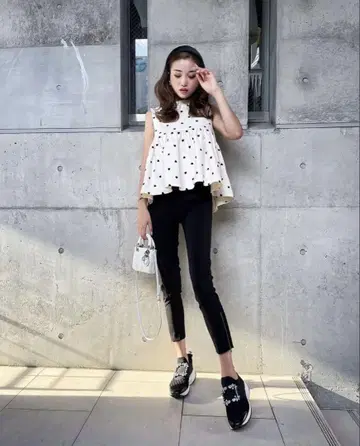 sheller 하트 자수 페플럼