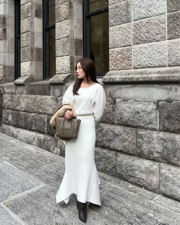 Aimeine 에메인 벌룬 슬리브 숏 리브 니트 화이트