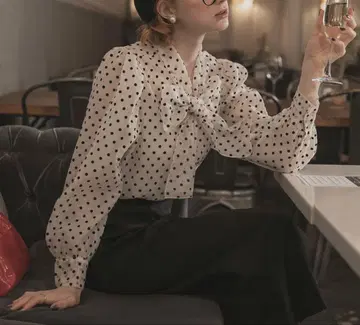 BONLECILL noir 블라우스 아이보리