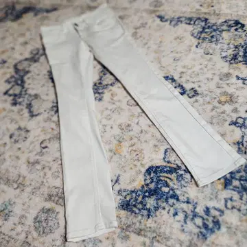 Spicy Denim 화이트 스키니 팬츠