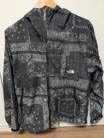 THE NORTH FACE 반다나 패턴 나일론 자켓 S