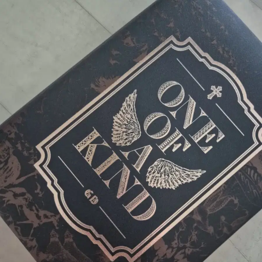 G-DRAGON | 지드래곤 G-dragon One Of A Kind Bronze on Bunjang