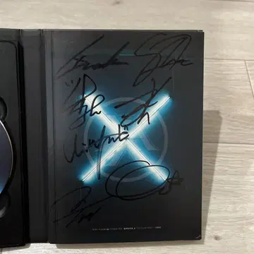며칠 한정 판매! MONSTA X MINI ALBUM 03 사인 포함