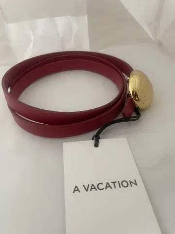 A VACATION 빨간색 가죽 벨트 골드 버클