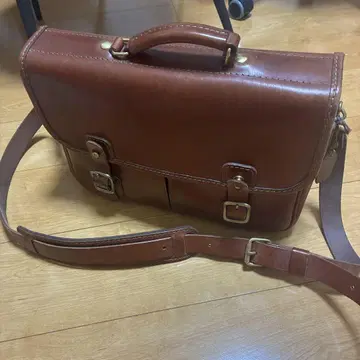 브라운 가죽 비즈니스 백