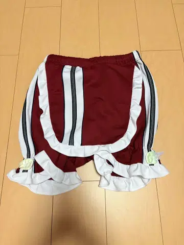 마가렛 에이프런 프릴이 달린 큐롯 팬츠