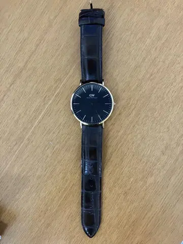 Daniel Wellington 블랙 가죽 벨트 시계