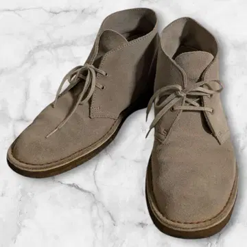 고품질 Clarks Originals 베이지 스웨이드 처카 부츠 25cm