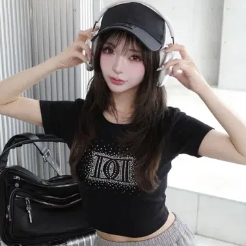 Darich 다리치 샤이니 DD 로고 컴팩트 티셔츠 BLK