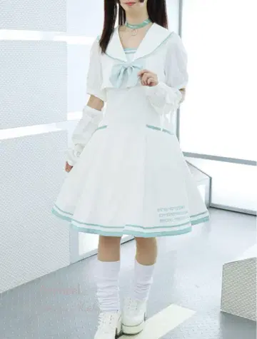 미사용 Amavel CYBER CATS 세일러 원피스 아이보리