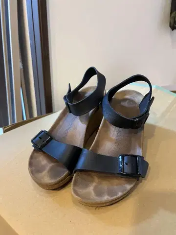 버켄스탁 샌들