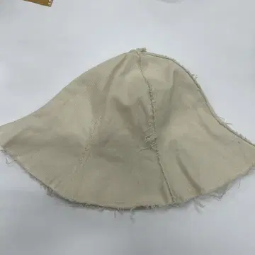 PERVERSE 아이보리 버킷 햇